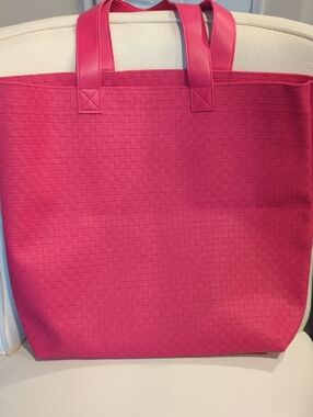 Bath & Body Works Bright Hot Pink Woven Tote